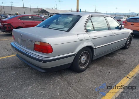 1998 BMW 750Il z USA, uszkodzony, nr VIN WBAGK2322WDH69442